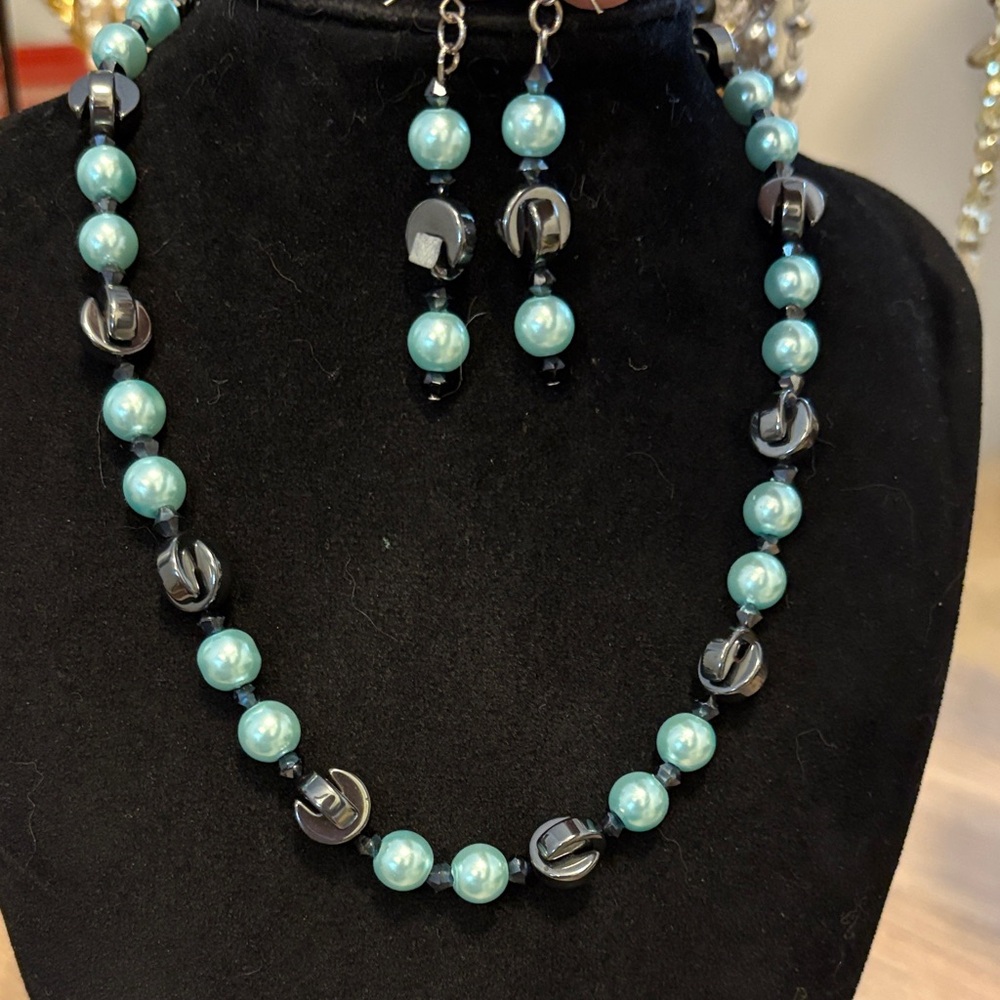 Vintage 925 haematite and faux pearl necklace and earrings